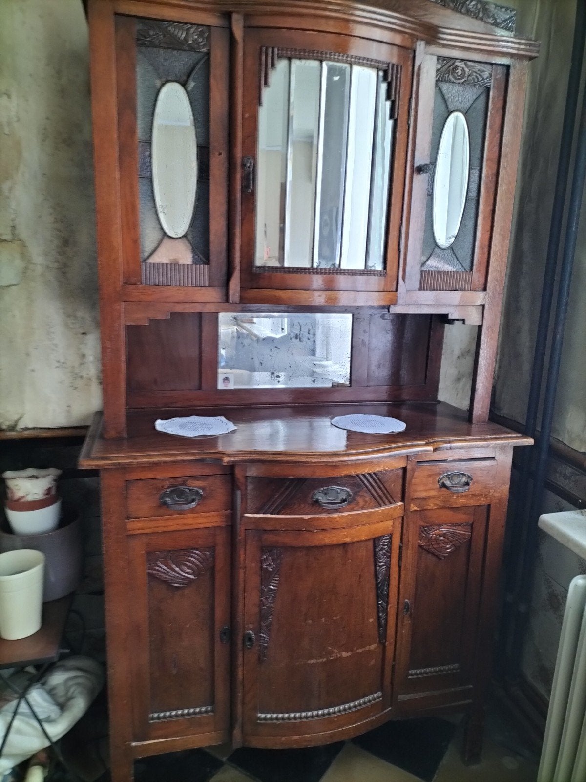 Buffet kast, Ophalen