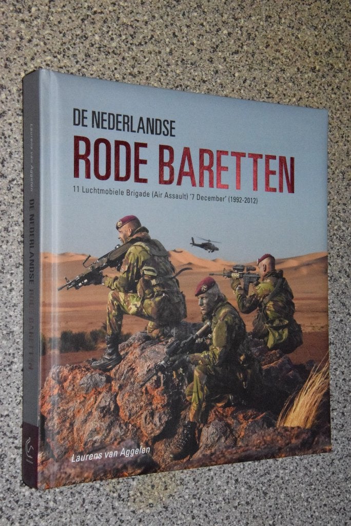 De Nederlandse Rode Baretten., Ophalen of Verzenden, 1945 tot heden, Luchtmacht, Laurens van Aggelen