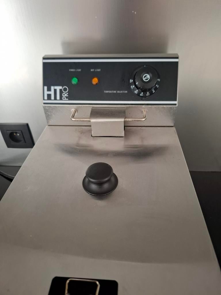 Frietpot HT pro , extra grote pot . Perfecte staat, Elektronische apparatuur, Frituurpannen, Ophalen