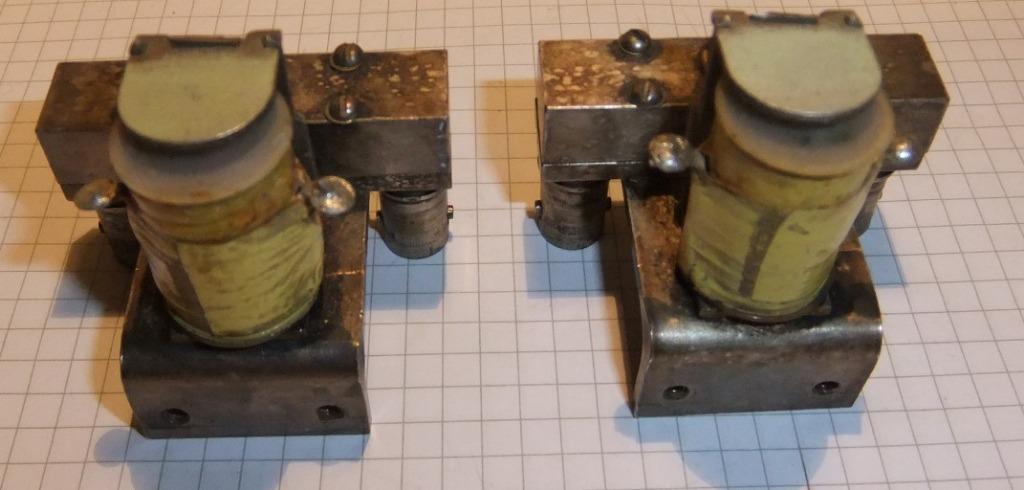 Relais coaxial RF Amphenol SPDT., Enlèvement ou Envoi, Utilisé