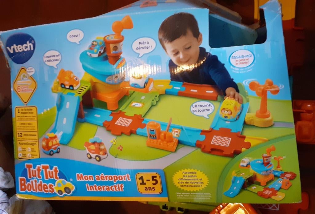 Jouet mon aéroport interactif vtech de 1 à 5 ans, Enlèvement ou Envoi, Comme neuf