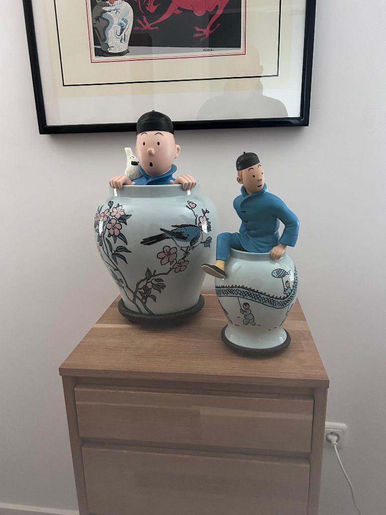tintin Kuifje vaas blauwe Lotus 44cm Moulinsart pixi, Ophalen, Kuifje, Nieuw, Beeldje of Figuurtje