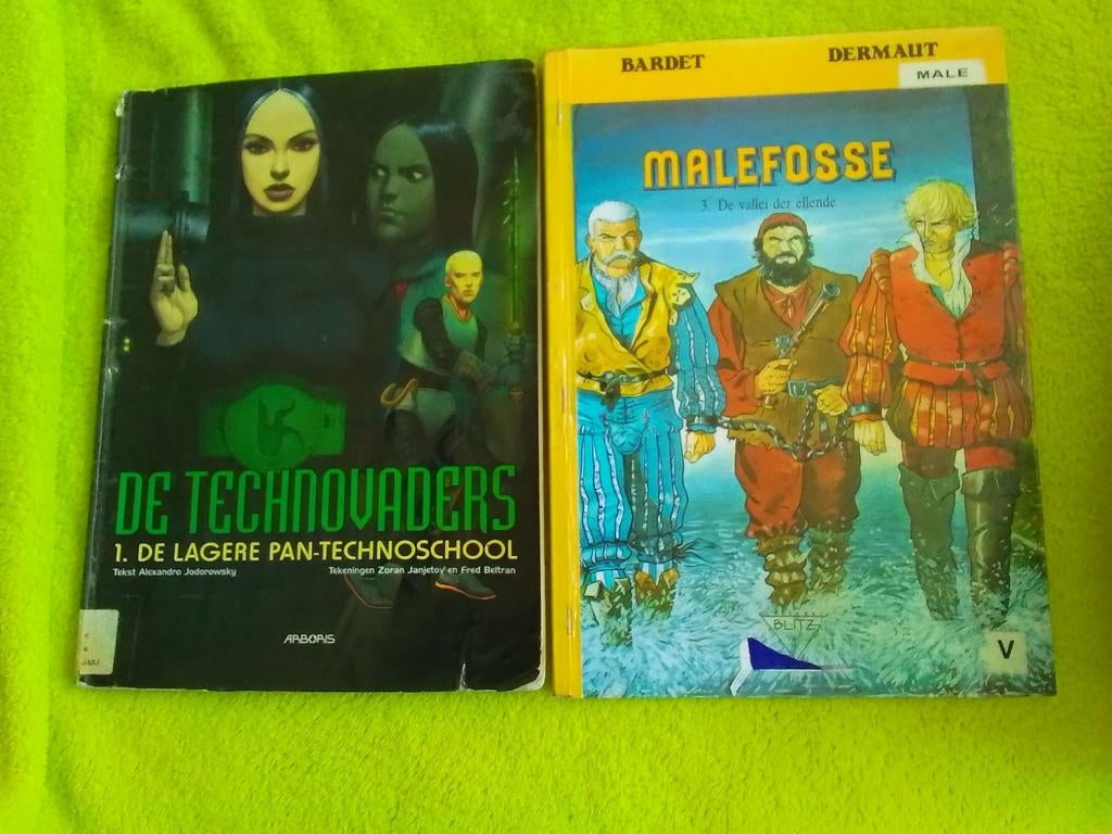 Technovaders en malefosse 0.5€ per stuk, Boeken, Ophalen of Verzenden, Gelezen