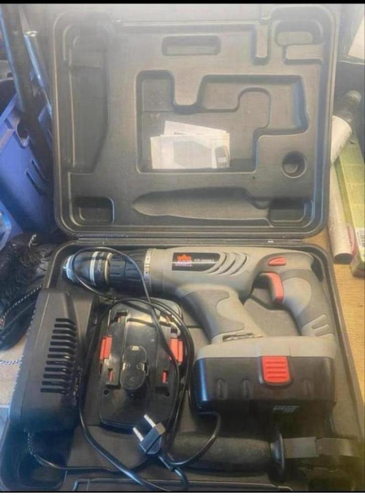 ☑️’POWERPLUS klopboormachine-/2Batterijen-/Oplader-/Koffer☑️, Ophalen, Zo goed als nieuw