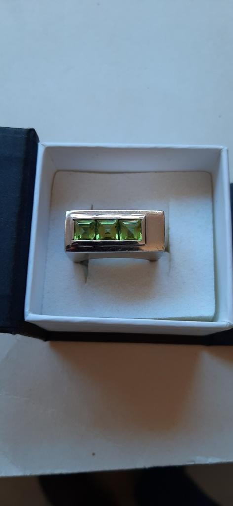 Bague en argent, pierres vertes, Enlèvement ou Envoi, Comme neuf, Vert