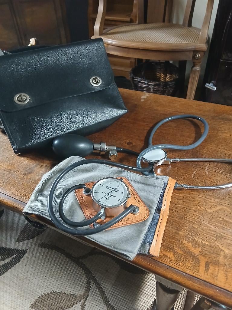 Thetoscope et tensiomètre ancien, Enlèvement, Comme neuf