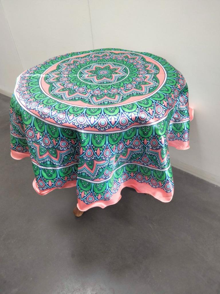 Magnifique Nappe Ronde  106cm " Tessuti  De Luca ", Enlèvement ou Envoi, Comme neuf, Autour de, Intérieur