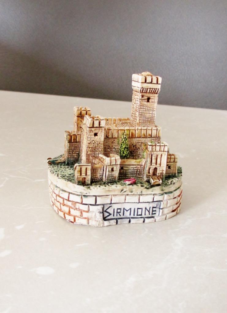 Miniatuur beeldje Sirmione, Verzamelen, Ophalen, Nieuw