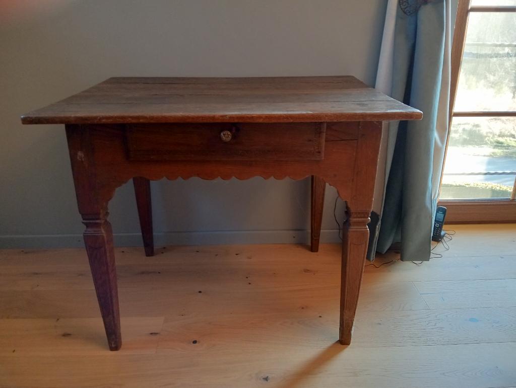 très ancienne table en chêne, Enlèvement