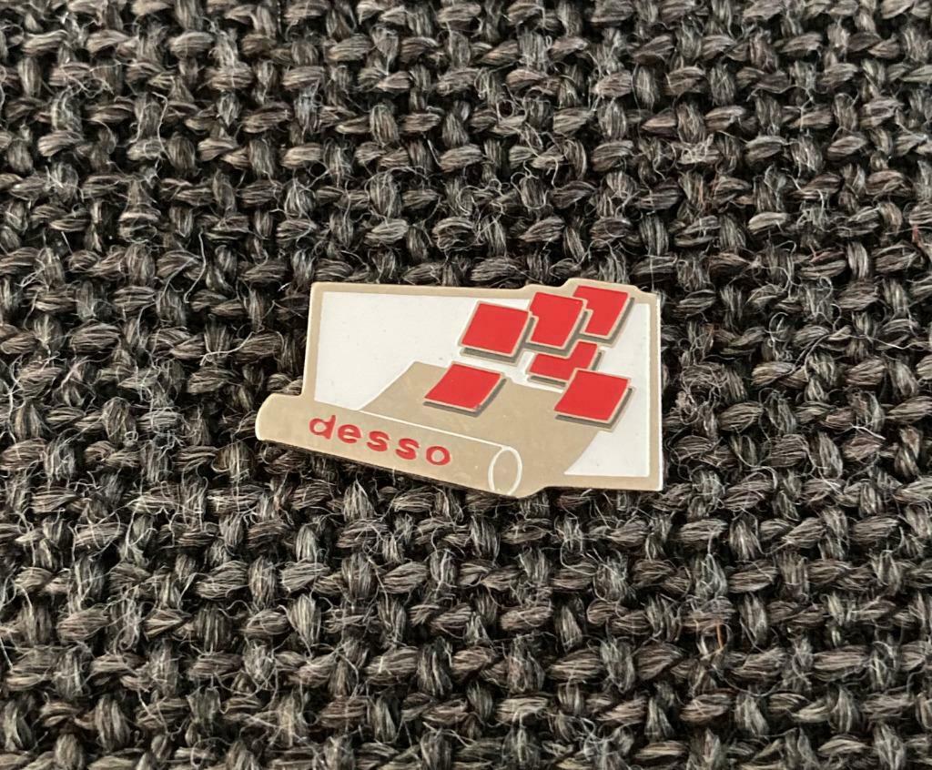 PIN - DESSO, Envoi, Utilisé, Autres sujets/thèmes, Insigne ou Pin's