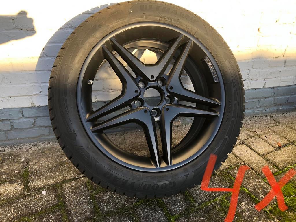 Mercedes GLA AMG velgen + winterbanden (4stuks), Ophalen, 18 inch, 215 mm, Banden en Velgen