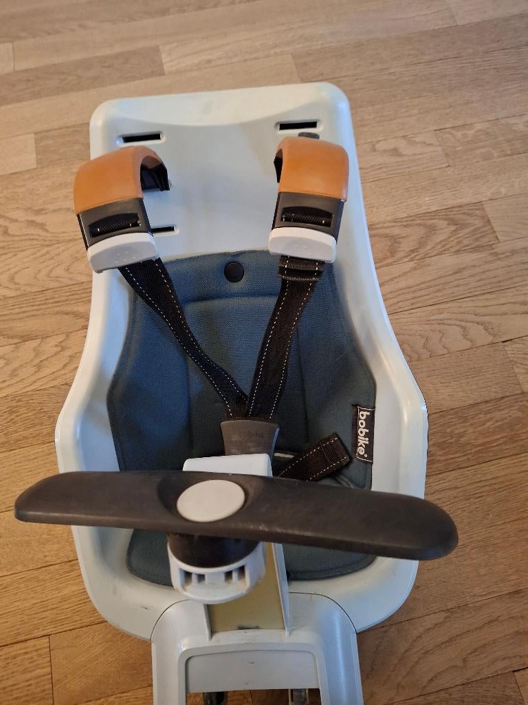 Fietsstoeltje vooraan Bobike met windscherm, Ophalen, Bobike mini one, Gebruikt, Voetsteuntjes