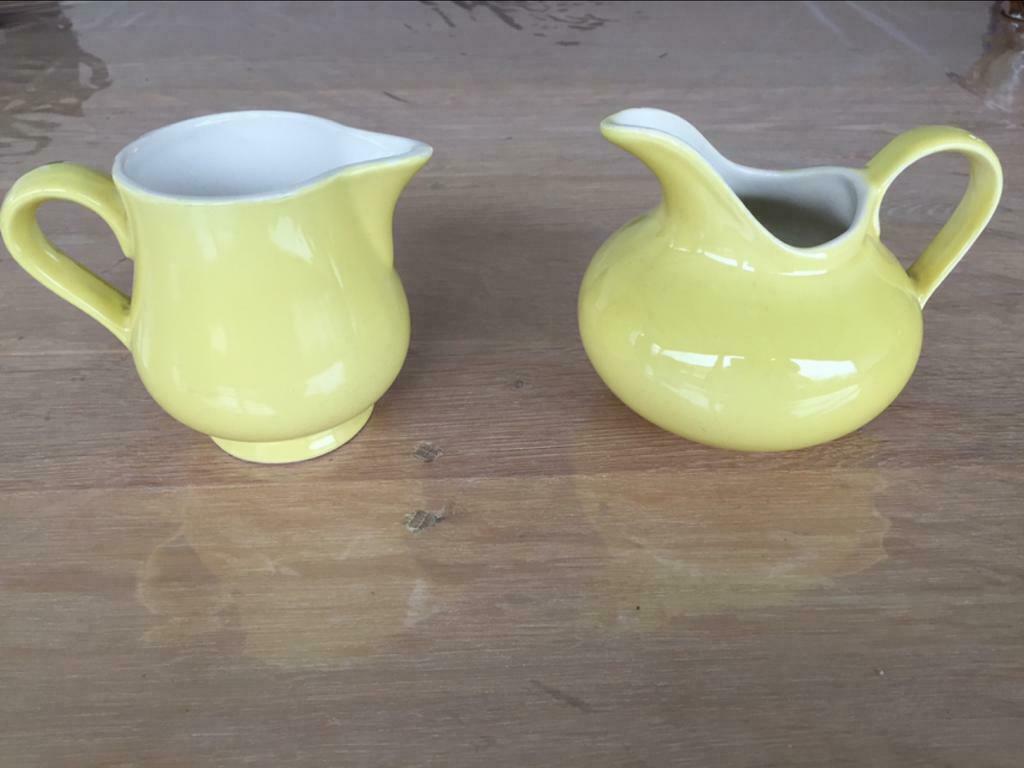 Set van 2 Boch melkkannen - Vintage, Antiek en Kunst