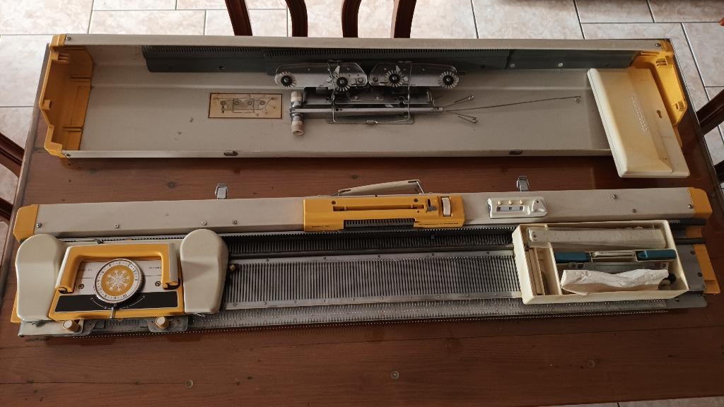 Machine à tricoter Empisal-Knitmaster, Enlèvement, Utilisé
