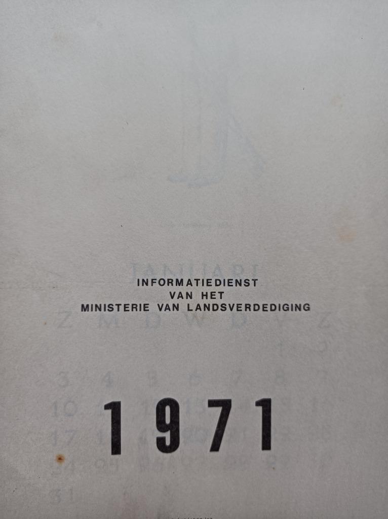 Kalender 1971 met oude Belgische militaire uniformen, Ophalen