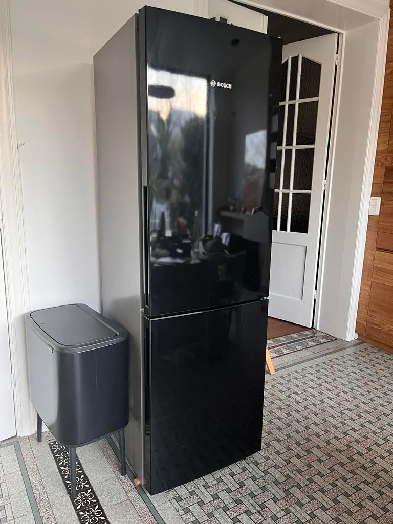 Frigo noir BOSCH, Ophalen, Gebruikt, 200 liter of meer, 60 cm of meer