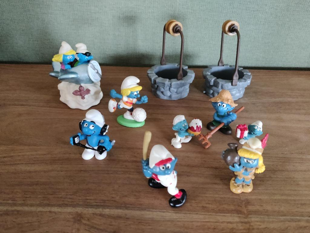 Lotje smurfen + accessoires + pin Ter Beke 1992, Verzamelen, Ophalen of Verzenden, Zo goed als nieuw