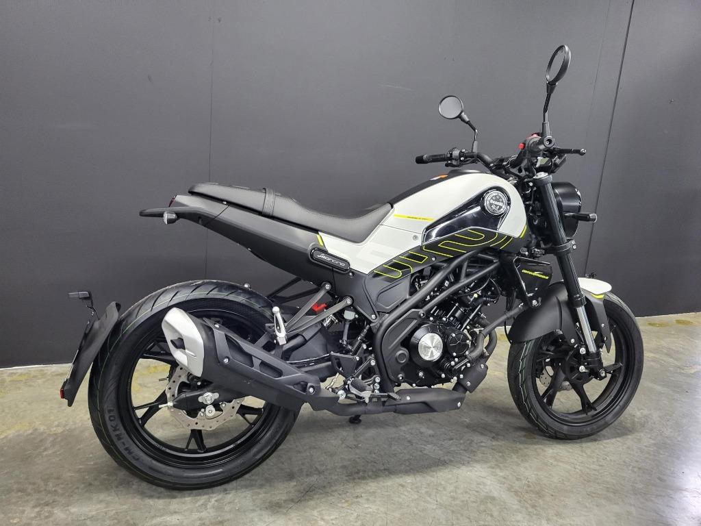 Benelli Leoncino 125 (A1,B-rijbewijs)(5j garantie,1j Assist), Motoren, Bedrijf, 125 cc, 11 kW of minder, 1 cilinder