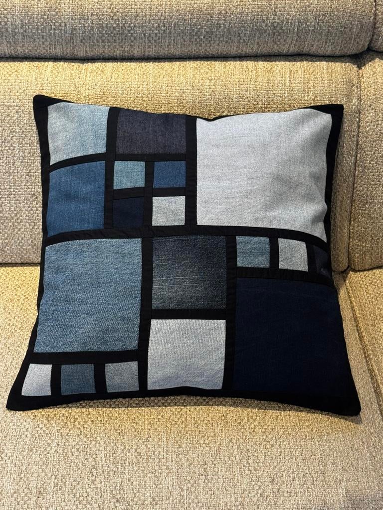 Coussin fait main avec tissus en jean, Enlèvement, Neuf