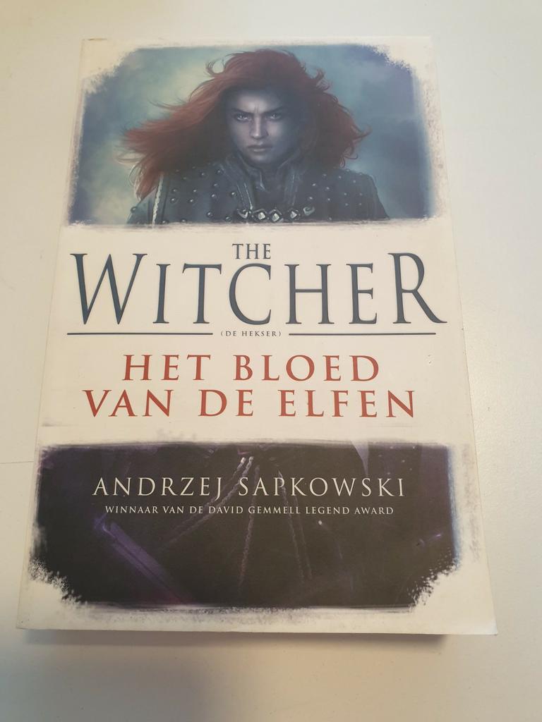 Andrzej Sapkowski - THE WITCHER DEEL3 Het bloed van de elfen, Boeken, Fantasy, Zo goed als nieuw, Ophalen of Verzenden