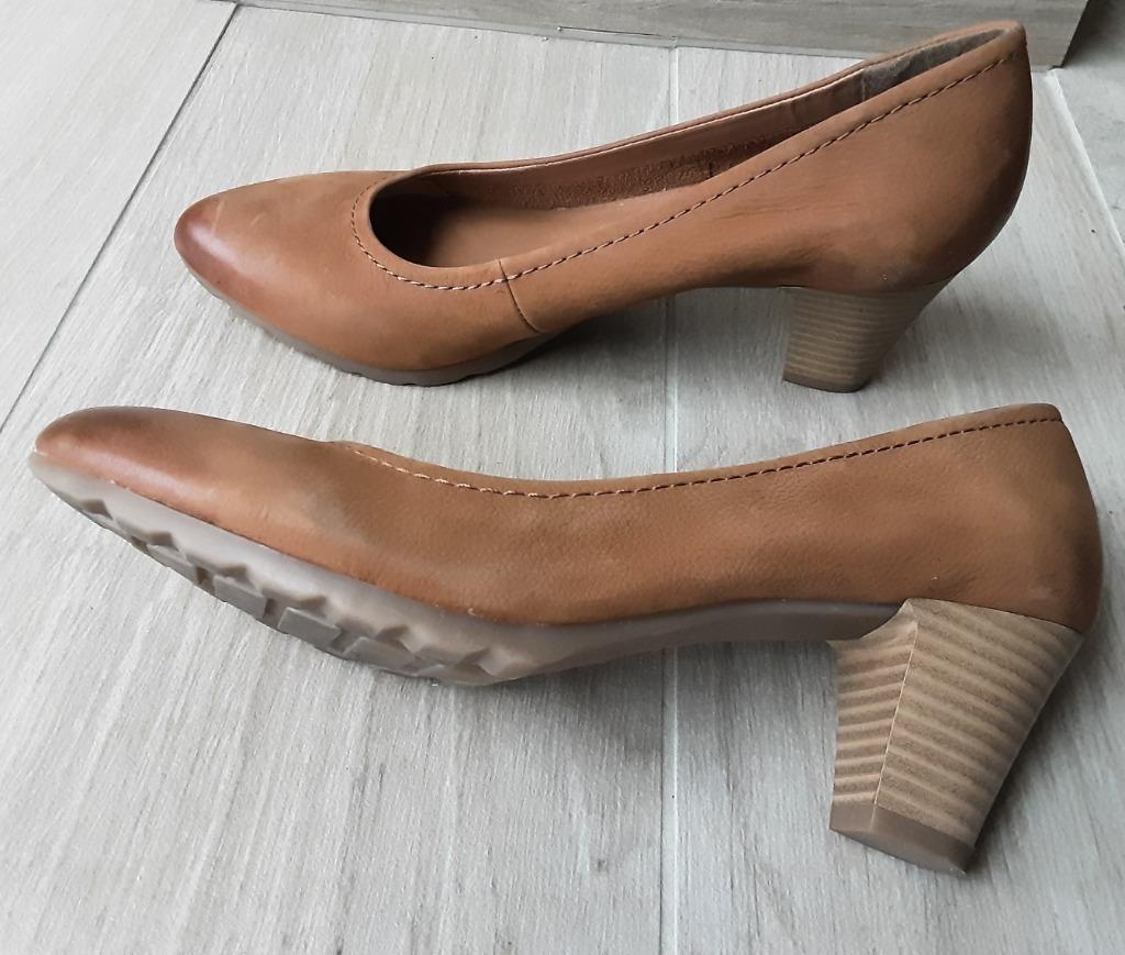 Nieuw: Dames schoenen met hak maat 38 *Excellent*, Bruin, Instappers, Nieuw, Ophalen of Verzenden