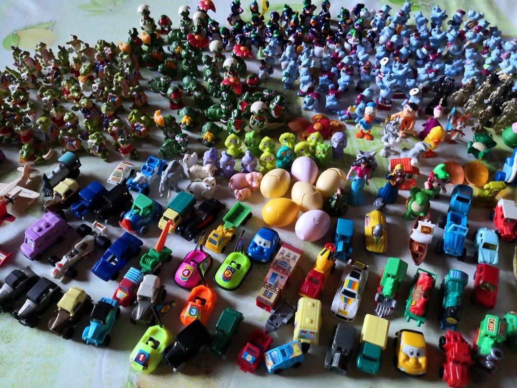 Zeer grote Kinder Surprise verzameling (tijdperk jaren 90), Ophalen