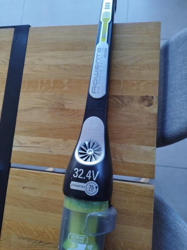 Aspirateur balai sans fil Rowenta 32.4V, Electroménager