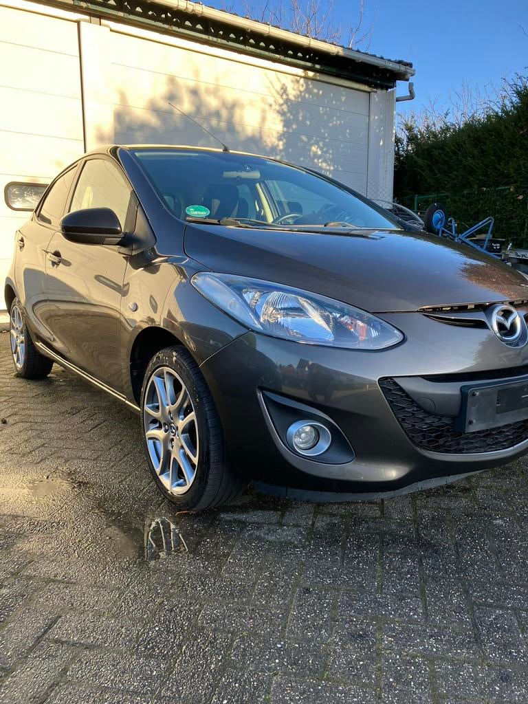 Mooie  Mazda 2 - Full Option, Euro 5, Handgeschakeld, Particulier, Te koop