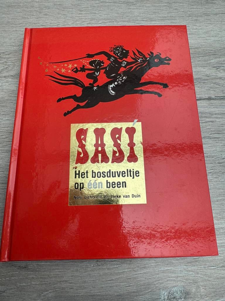 Lieke van Duin - Sasí le diable sur une jambe, Livres, Livres pour enfants | Jeunesse | Moins de 10 ans, Comme neuf, Enlèvement