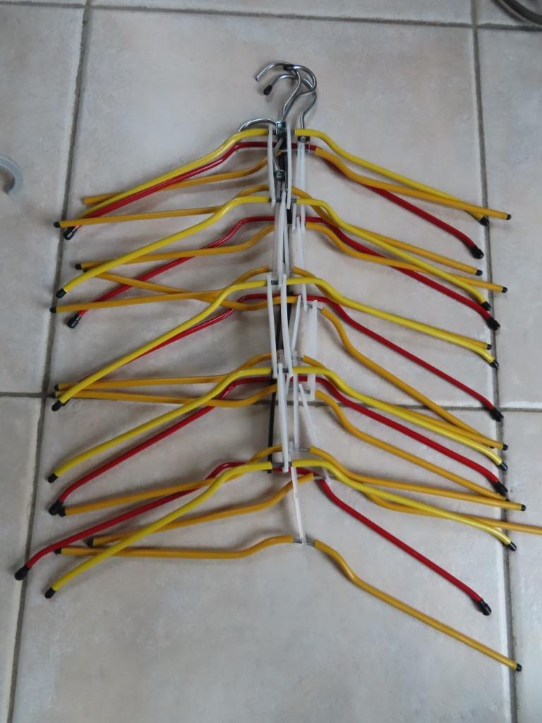 Lot cintres multifonctionnels – 10 photos différentes, Ophalen, Zo goed als nieuw, Overige materialen, Kinderen en Volwassenen