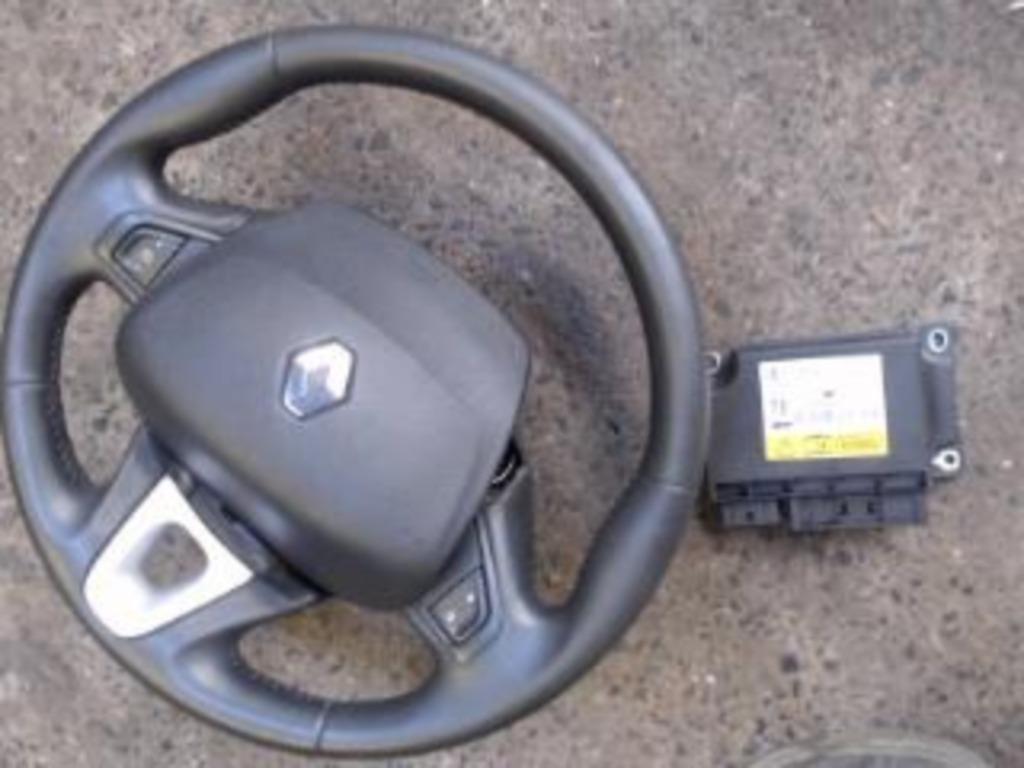 Volant+airbag Renault Megane 3 1.9DCi 96kw 2008-2012, Enlèvement ou Envoi, Utilisé, Renault