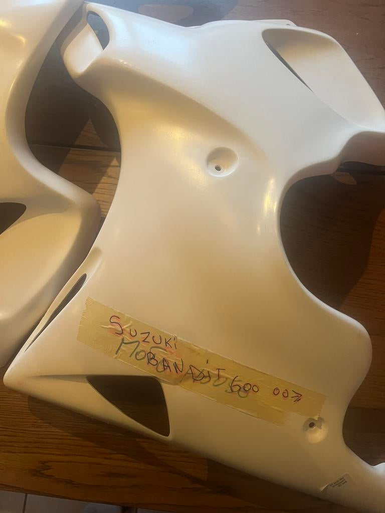 Carénages inférieur pour Suzuki Bandit 600 de 2000 à +, Enlèvement ou Envoi, Neuf