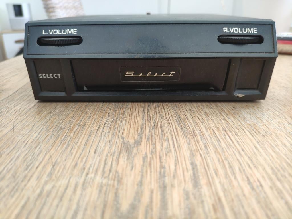 Ancien lecteur de cassettes Select-8 Track, Enlèvement