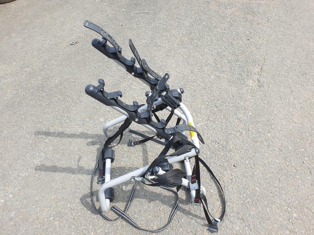 Porte-vélos sur hayon suspendu Peruzzo, Enlèvement, 3 vélos ou plus, Comme neuf, Porte-hayon