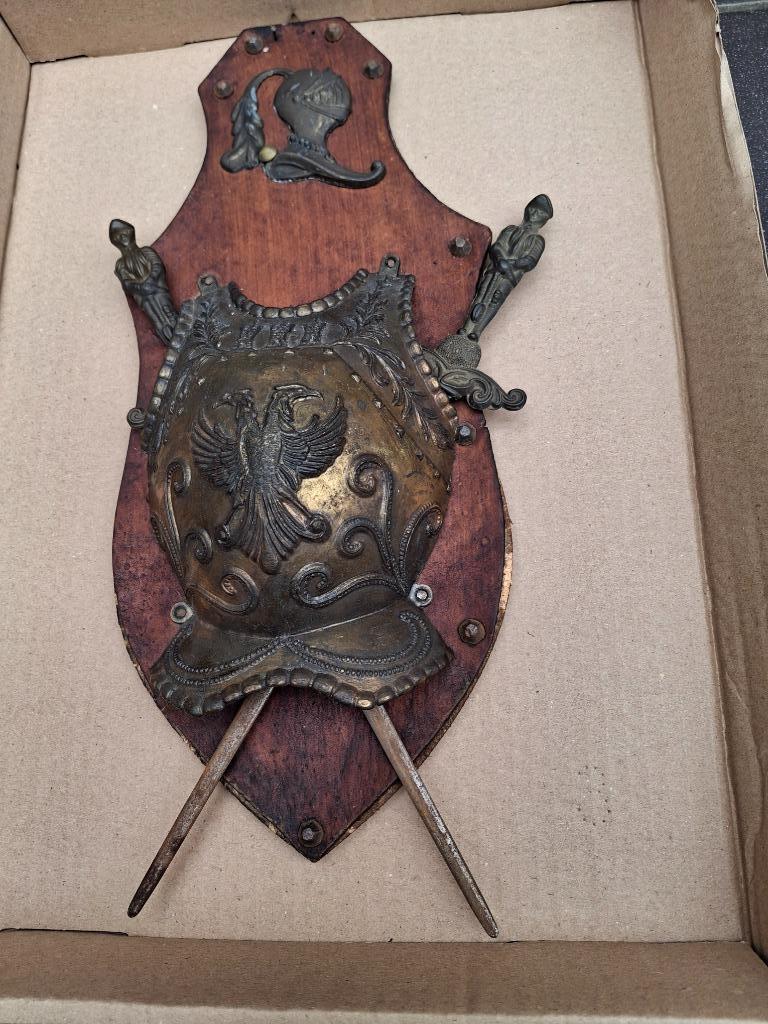 Antieke wanddecoratie, Ophalen