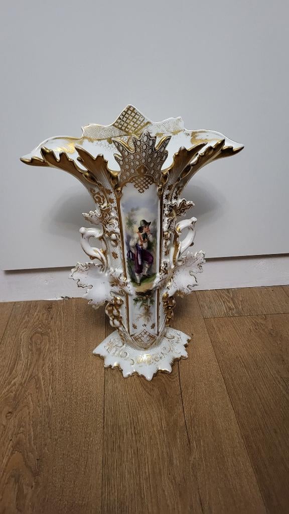 Vase en porcelaine, Enlèvement