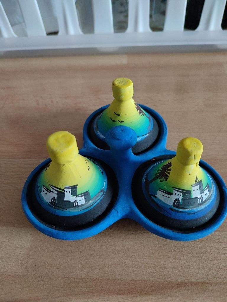 Kleine tajines voor specerijen, Ophalen of Verzenden, Zo goed als nieuw, Aardewerk, Kom(men)