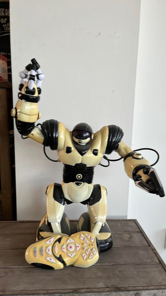 Robot, Ophalen, Zo goed als nieuw