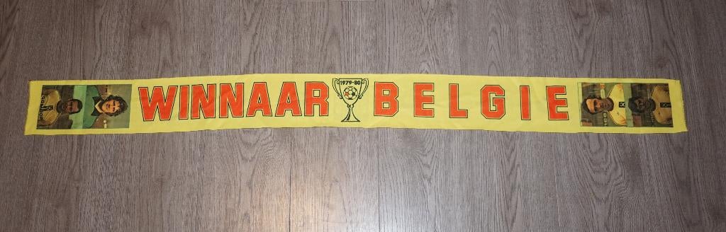 vintage voetbalsjaal sk beveren met spelersfoto's, Ophalen of Verzenden