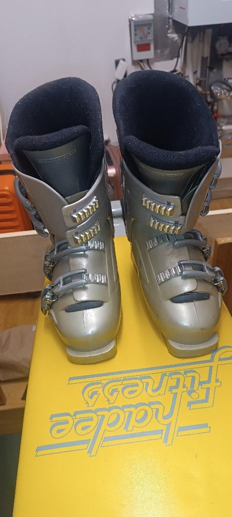 Ski boots ROSSIGNOL Salto Comfort  size - 24.5, Sport en Fitness, Skiën en Langlaufen, Ophalen of Verzenden, Gebruikt, Ski, Rossignol