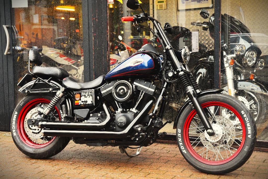 HARLEY DAVIDSON DYNA STREET BOB LIMITED ***MOTOVERTE.BE***, Motoren, Motoren | Harley-Davidson, Bedrijf, Chopper, 2 cilinders