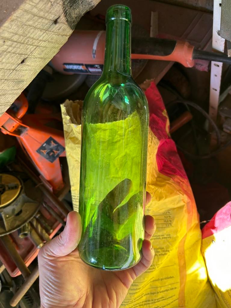 Bouteilles vin bordeau et anjou/cotes du rhone., Ophalen, Zo goed als nieuw