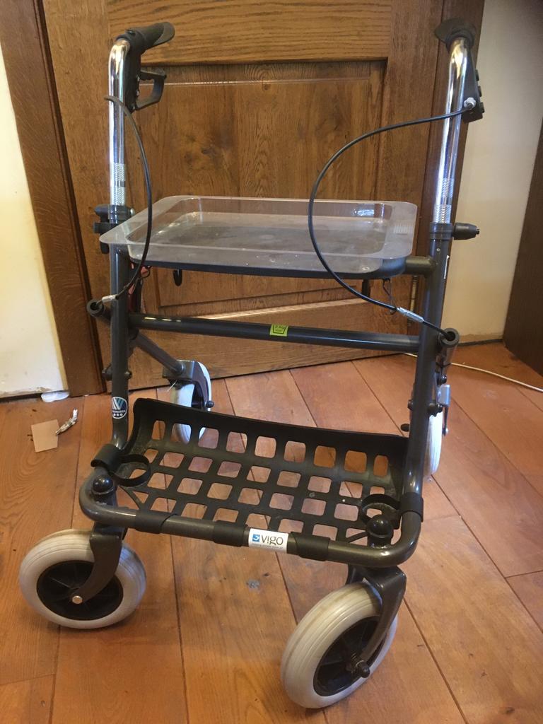 Rollator, Ophalen, Opvouwbaar, Zo goed als nieuw