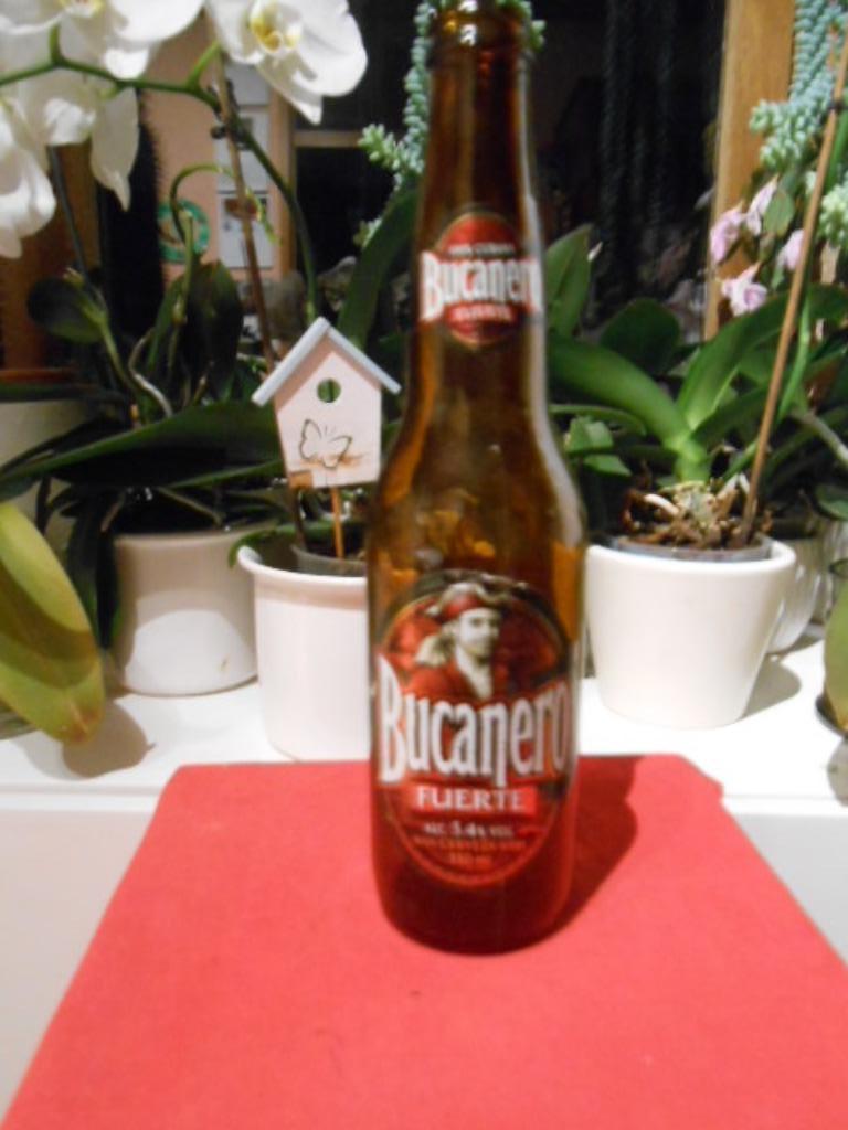verzameling bier flesje Bucanero fuerte Cuba350 ml 5,4%, Verzamelen, Ophalen of Verzenden, Gebruikt, Flesje(s)