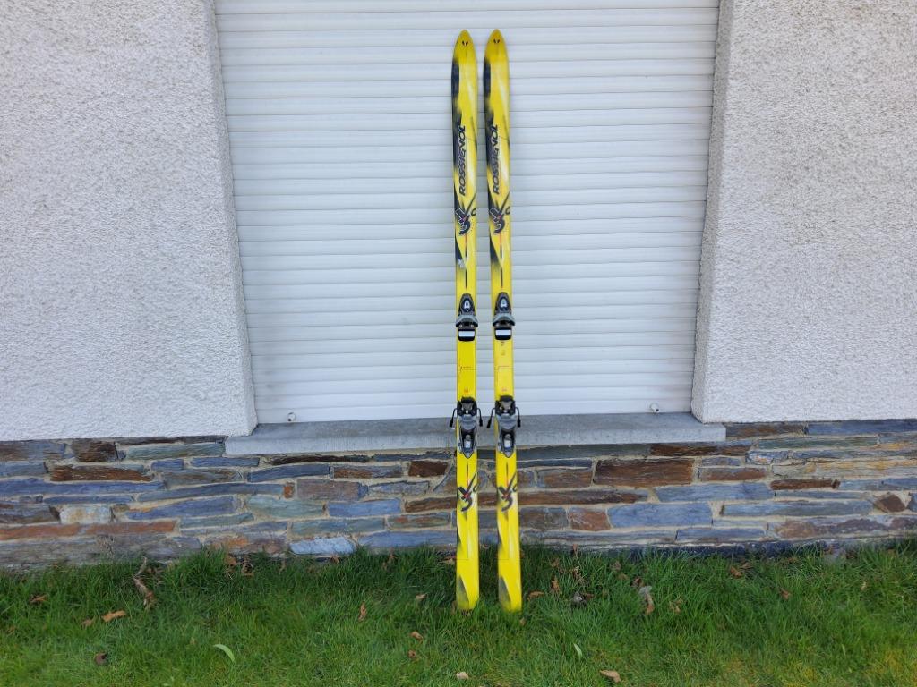 Ski ROSSIGNOL 188 cms année + ou - 1996. Photos/descriptions, Sports & Fitness, Ski & Ski de fond, Skis, Rossignol, Enlèvement