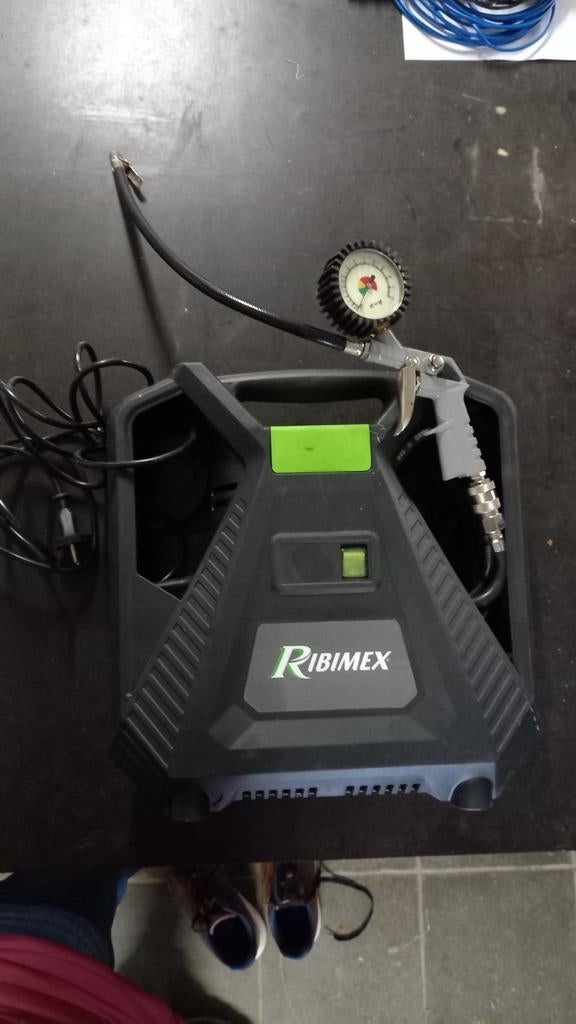 Compresseur d'air Ribimex 1100 W - 220 V NEUF, Ophalen