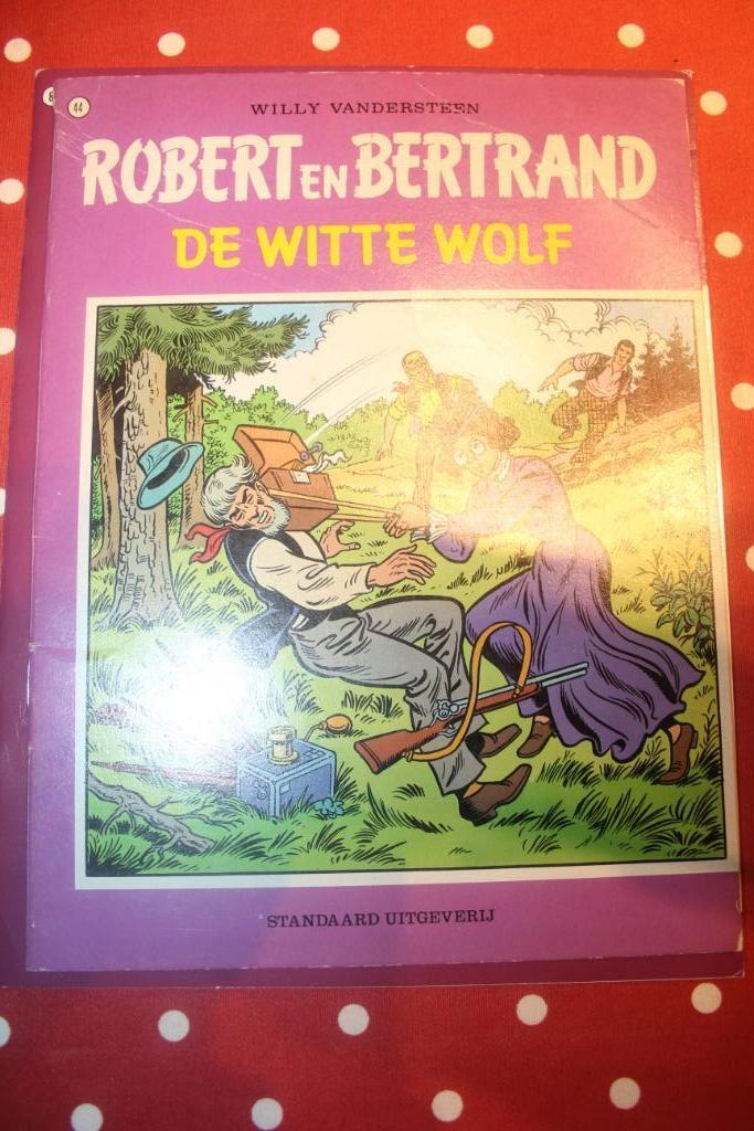Robert & Bertrand          met tekeningen, Meerdere stripboeken, Ophalen of Verzenden, Gelezen