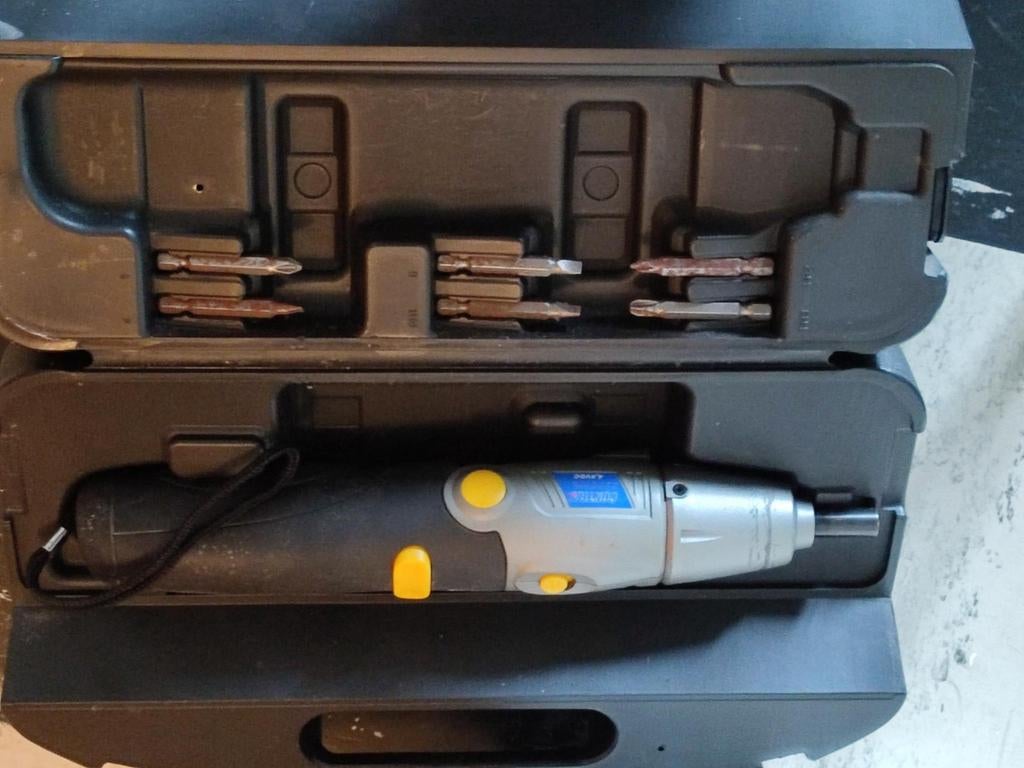 Coffret visseuse et différentes vis, Bricolage & Construction, Enlèvement ou Envoi, Utilisé