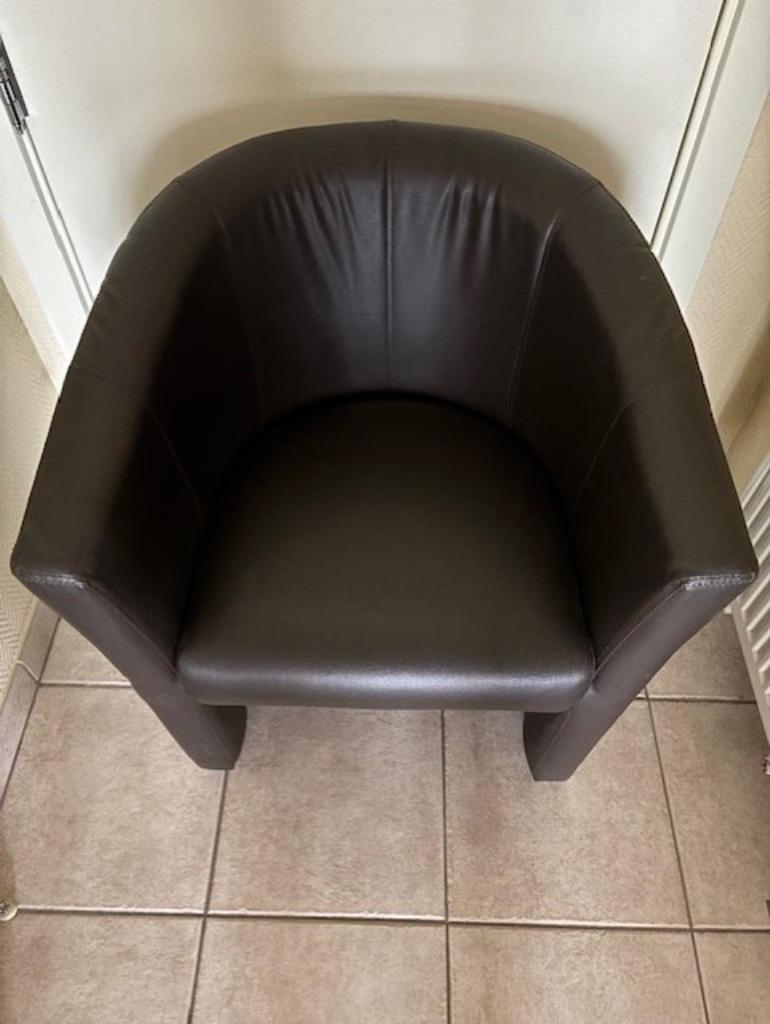 Petit fauteuil & son repose pieds, Moins de 75 cm, Contemporain, Enlèvement, Utilisé