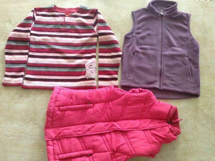 2 fleece truien en 1 fuchsia bodywarmer, meisjes, 8 jaar, Ophalen of Verzenden, Gebruikt, Meisje, Trui of Vest